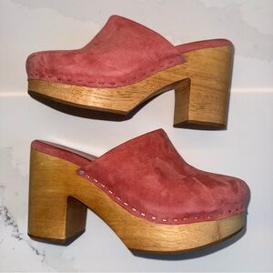 Charlotte Stone Marlo Women's Suede Clogs in Pink with Wooden Heel